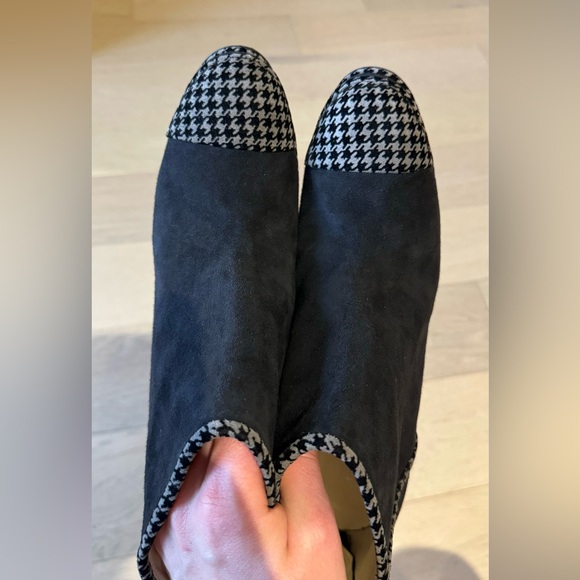 CHANEL Ankle Booties Sz Eur 40 - Picture 4 of 9